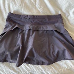 Lululemon play off the pleats mid rise skirt size 6